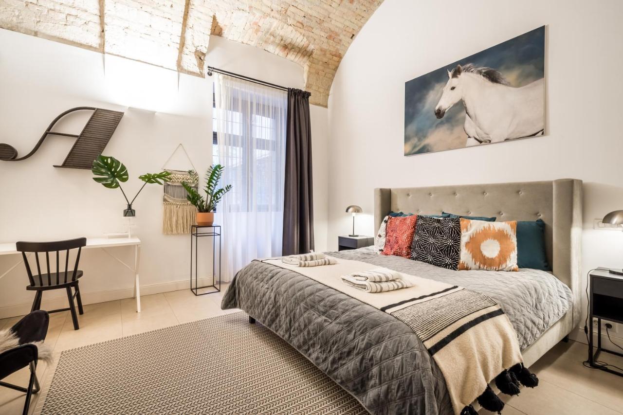 Urban Stable Luxury Apartments Budapest Exterior photo
