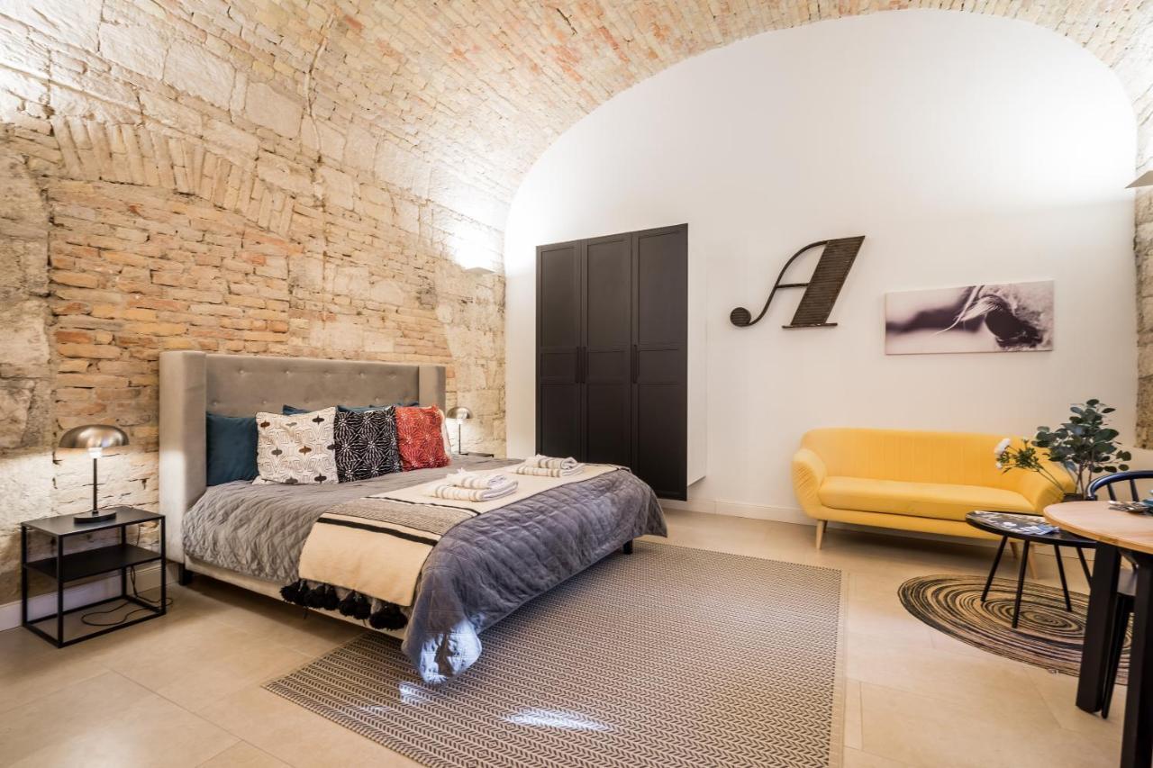 Urban Stable Luxury Apartments Budapest Exterior photo